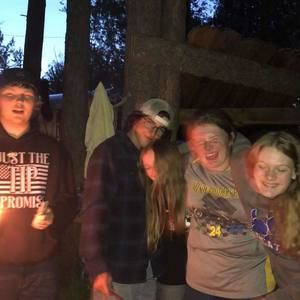 Meet your Posher, Rella